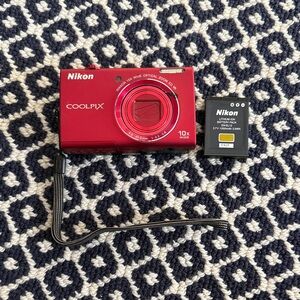 Nikon Coolpix S6200